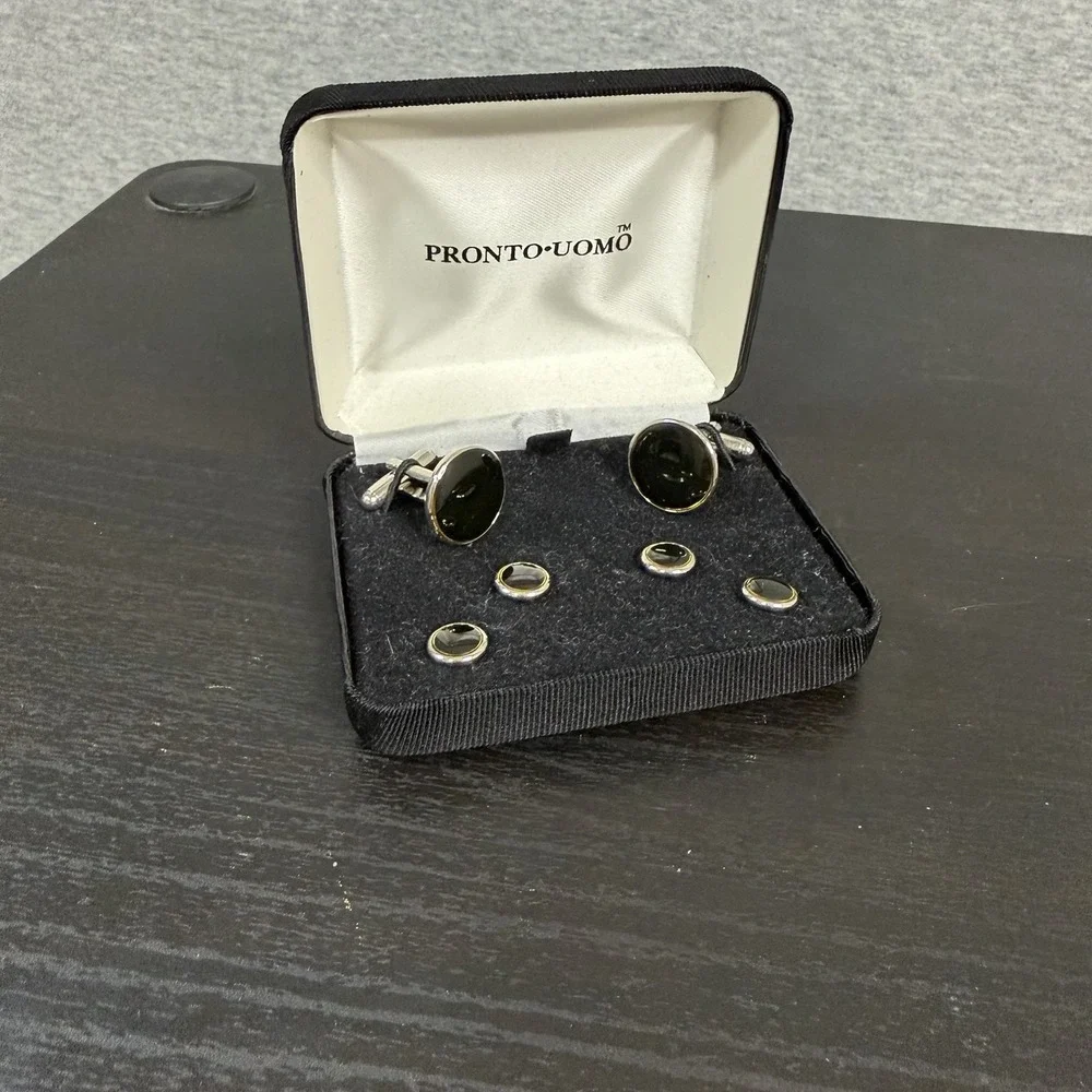 Pronto Uomo Tuxedo 6 Piece Silvertone With Black Enamel Studs And Cuffs